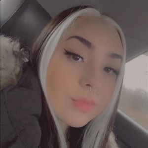 Meet your Posher, Naomi